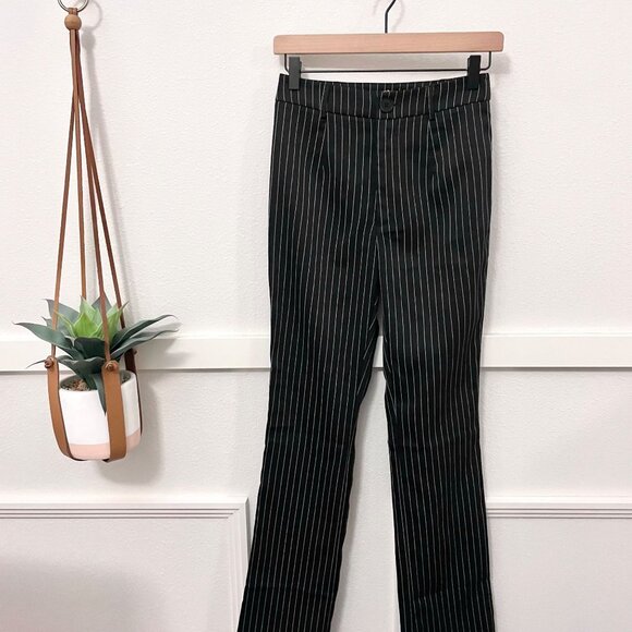 NWT VRG GRL V400302-8 Black Pinstripe Pants Size 8 Mob Wife Retro - Picture 2 of 11